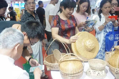 金湾非遗亮相广东国际旅博会!圈粉,TA们靠的是实力!